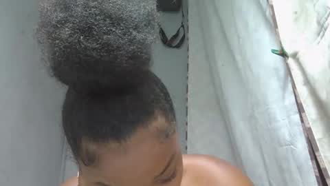 allizida01 online show from 01/06/26, 06:22