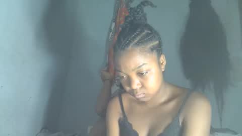 allizida01 online show from 01/12/26, 07:19