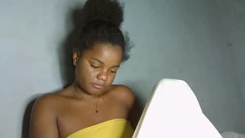 allizida01 online show from 01/13/26, 09:09