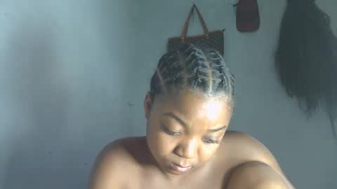 allizida01 online show from 01/14/26, 11:49