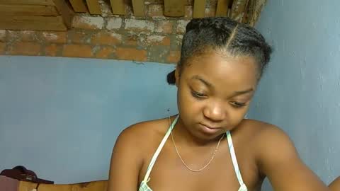 allizida01 online show from 02/15/26, 04:58