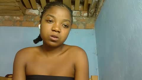 allizida01 online show from 02/18/26, 06:26