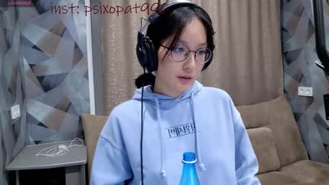 Snapshot of alllinaeve chatting on 09/28/25, 08:36 Alina online show from 09/28/25, 08:36