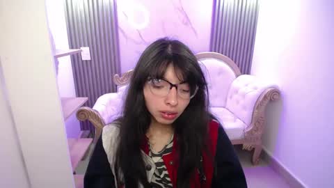 Snapshot of alllyson_ chatting on 06/04/26, 08:04 alison online show from 06/04/26, 08:04