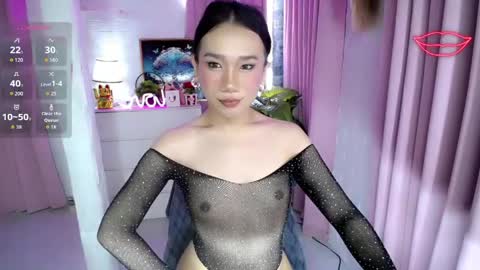 Snapshot of alluring_mj chatting on 05/19/26, 01:56 mj online show from 05/19/26, 01:56