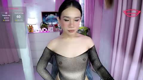 Snapshot of alluring_mj chatting on 05/20/26, 01:01 mj online show from 05/20/26, 01:01