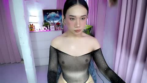 Snapshot of alluring_mj chatting on 06/28/26, 01:33 mj online show from 06/28/26, 01:33