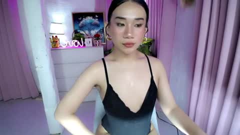 Snapshot of alluring_mj chatting on 07/06/26, 12:02 mj online show from 07/06/26, 12:02