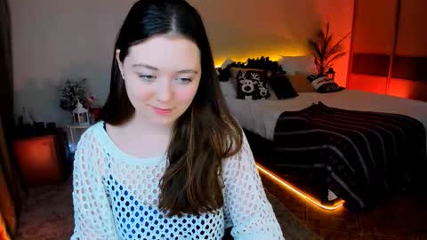 alluringeyess online show from 12/19/25, 05:09