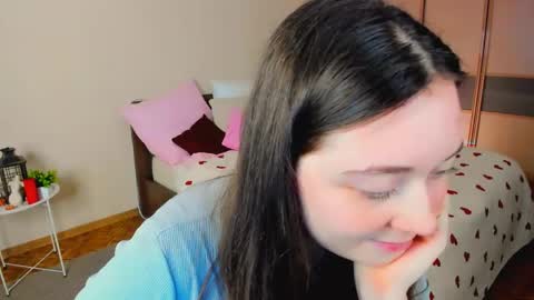 alluringeyess online show from 04/22/26, 04:41