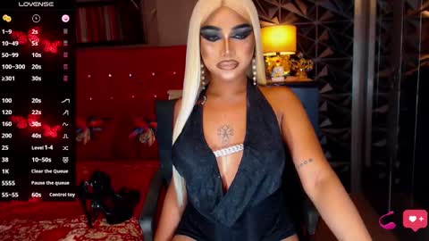 Natalya Fox online show from 12/18/24, 07:36