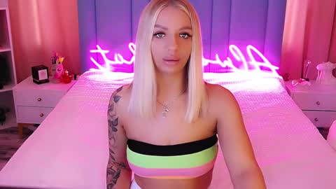 AlwaysHot online show from 02/09/25, 04:25