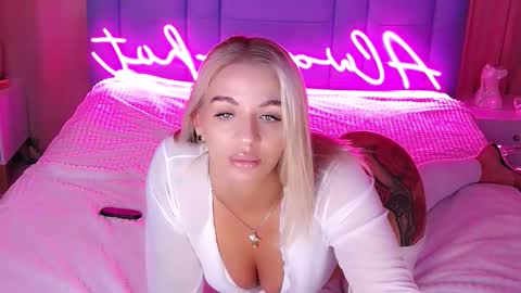 AlwaysHot online show from 11/13/25, 02:43