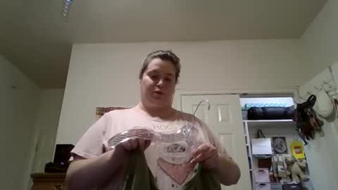 Snapshot of ally12334 chatting on 09/24/25, 01:09 ally12334 online show from 09/24/25, 01:09