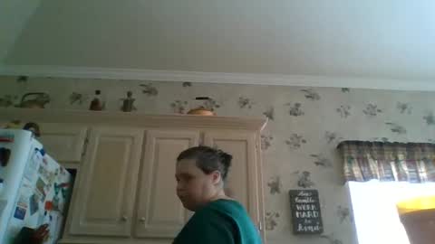 Snapshot of ally12334 chatting on 10/27/25, 04:00 ally12334 online show from 10/27/25, 04:00