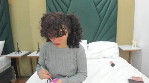 Snapshot of ally_and_noah_ chatting on 05/10/26, 11:37 ally_and_noah_ online show from 05/10/26, 11:37