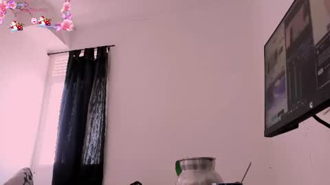 Snapshot of ally_cantero chatting on 06/10/26, 05:01 NEW VIDEOS IN MY PROFILE online show from 06/10/26, 05:01