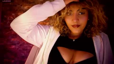 ally_summer online show from 11/29/25, 04:15