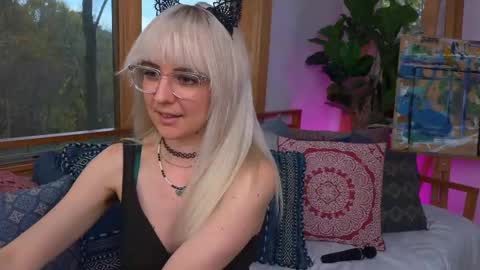 Ally Elliot online show from 10/30/25, 09:26