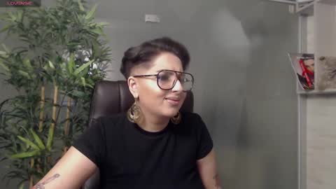         online show from 02/11/25, 09:25