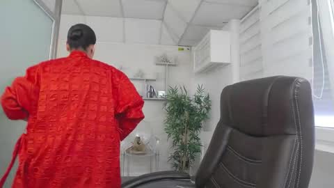         online show from 05/28/26, 01:41