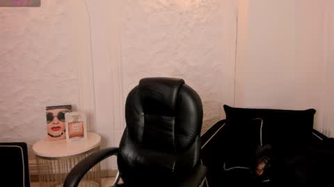 Alisson online show from 07/17/26, 10:22