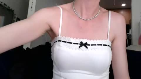 Ally Girl In Her Ally World online show from 07/14/26, 01:52
