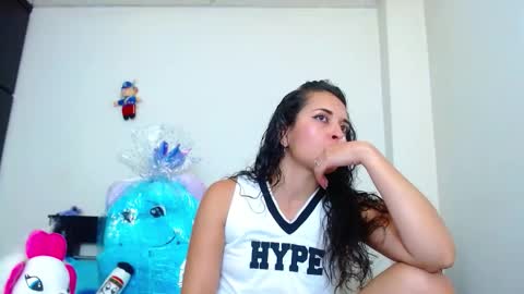 Snapshot of allyson_collins_ chatting on 09/10/25, 06:08 Allyson collins online show from 09/10/25, 06:08