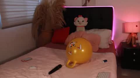 Snapshot of allysonfreeman21 chatting on 11/04/25, 09:47 Ally colombiana nice bigBoobs boobs latina online show from 11/04/25, 09:47