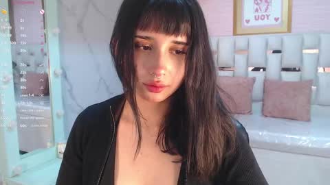 Snapshot of allyssa_bellini_s chatting on 10/02/25, 08:38 Allysa online show from 10/02/25, 08:38