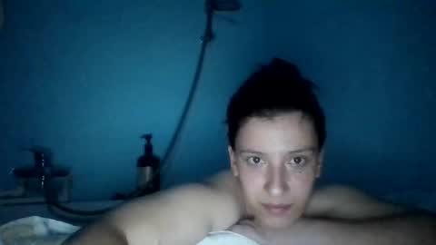 Snapshot of alma_amy chatting on 01/30/25, 07:26 Alma online show from 01/30/25, 07:26