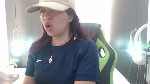 ALMA FENIX  online show from 02/01/25, 12:05