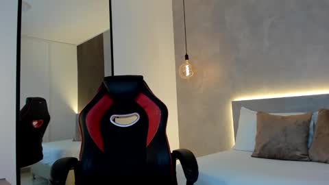 ALMA FENIX  online show from 10/06/25, 06:49