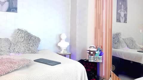 AlmaBella online show from 03/12/25, 01:40