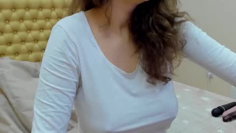 Snapshot of almafancy chatting on 12/18/24, 08:09 Alma online show from 12/18/24, 08:09