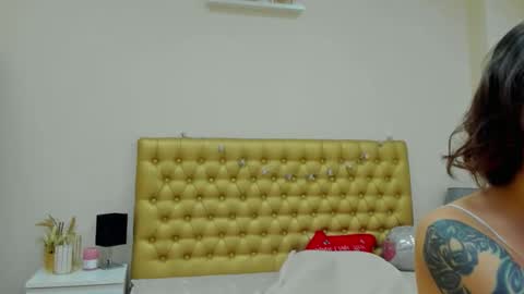 Snapshot of almafancy chatting on 12/27/24, 12:01 Alma online show from 12/27/24, 12:01