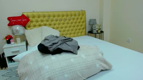 Snapshot of almafancy chatting on 12/30/24, 12:42 Alma online show from 12/30/24, 12:42