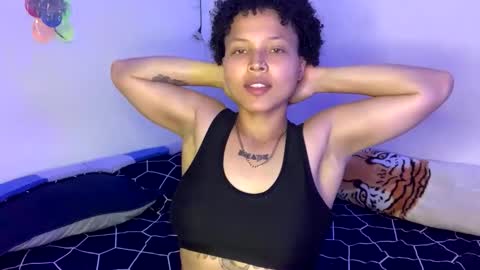 Snapshot of alman_femdomm chatting on 12/04/25, 01:48 Isahias online show from 12/04/25, 01:48