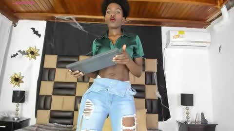 Snapshot of almasaennz chatting on 11/03/25, 07:15   online show from 11/03/25, 07:15