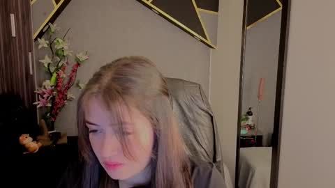 Snapshot of almma_ chatting on 10/09/25, 01:20 ALMMA online show from 10/09/25, 01:20
