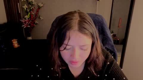 Snapshot of almma_ chatting on 10/17/25, 01:14 ALMMA online show from 10/17/25, 01:14