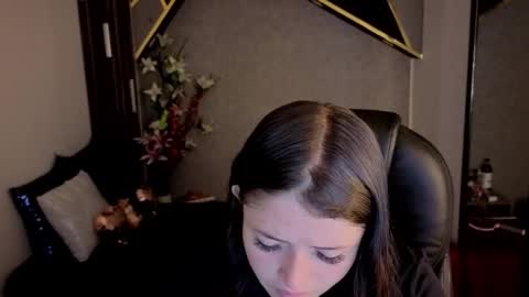 Snapshot of almma_ chatting on 11/15/25, 03:19 ALMMA online show from 11/15/25, 03:19