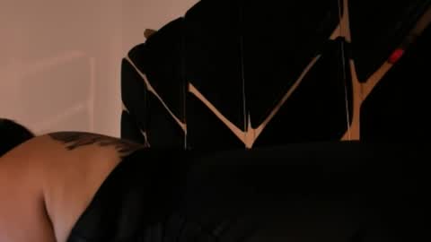 Snapshot of almma_ chatting on 05/11/26, 10:29 ALMMA online show from 05/11/26, 10:29
