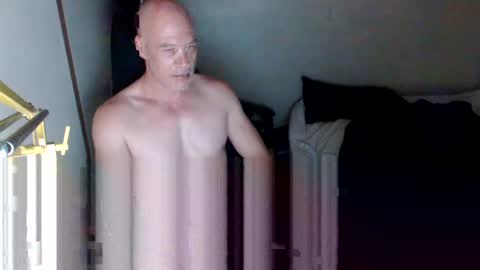 Snapshot of almostanything4u chatting on 02/09/25, 11:47 almostanything4u online show from 02/09/25, 11:47