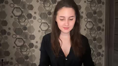 Snapshot of almostinnocent_ chatting on 09/24/25, 09:51 Anna online show from 09/24/25, 09:51