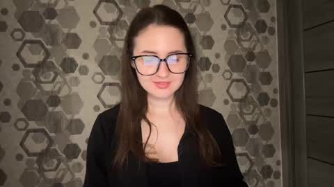 Snapshot of almostinnocent_ chatting on 09/25/25, 10:13 Anna online show from 09/25/25, 10:13