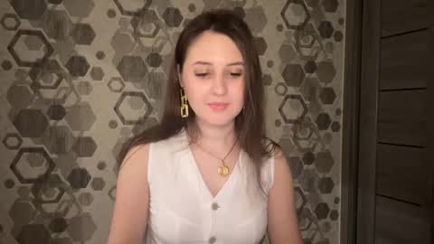 Snapshot of almostinnocent_ chatting on 10/02/25, 08:49 Anna online show from 10/02/25, 08:49