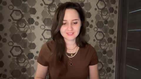 Snapshot of almostinnocent_ chatting on 10/10/25, 09:14 Anna online show from 10/10/25, 09:14