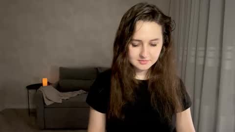 Snapshot of almostinnocent_ chatting on 10/23/25, 07:45 Anna online show from 10/23/25, 07:45