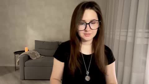 Snapshot of almostinnocent_ chatting on 10/26/25, 10:58 Anna online show from 10/26/25, 10:58